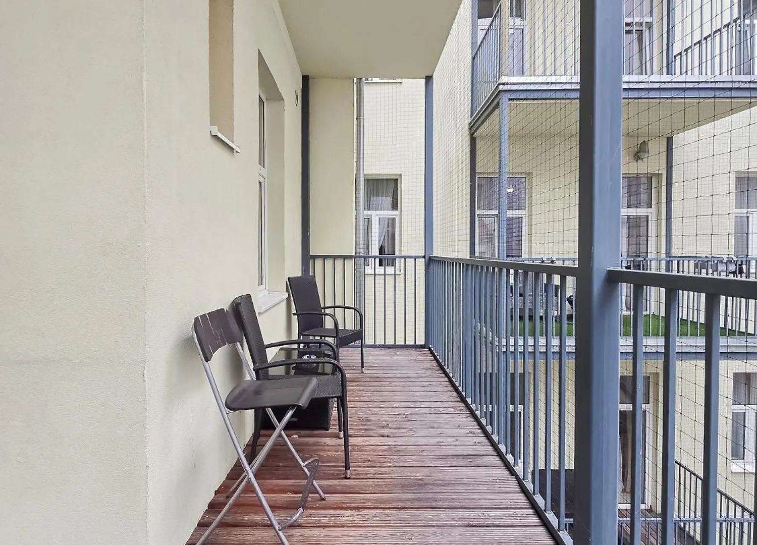 Apartment Elegant 3-Bedroom Getaway With Balcony For Groups Up To 7 Vienna