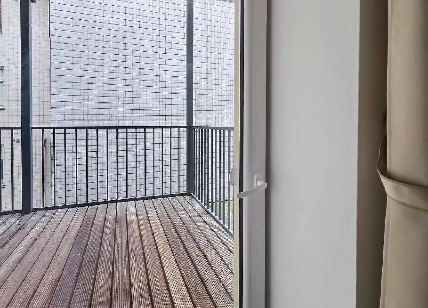 Elegant 3-Bedroom Getaway With Balcony For Groups Up To 7 Vienna 0*,  Austria