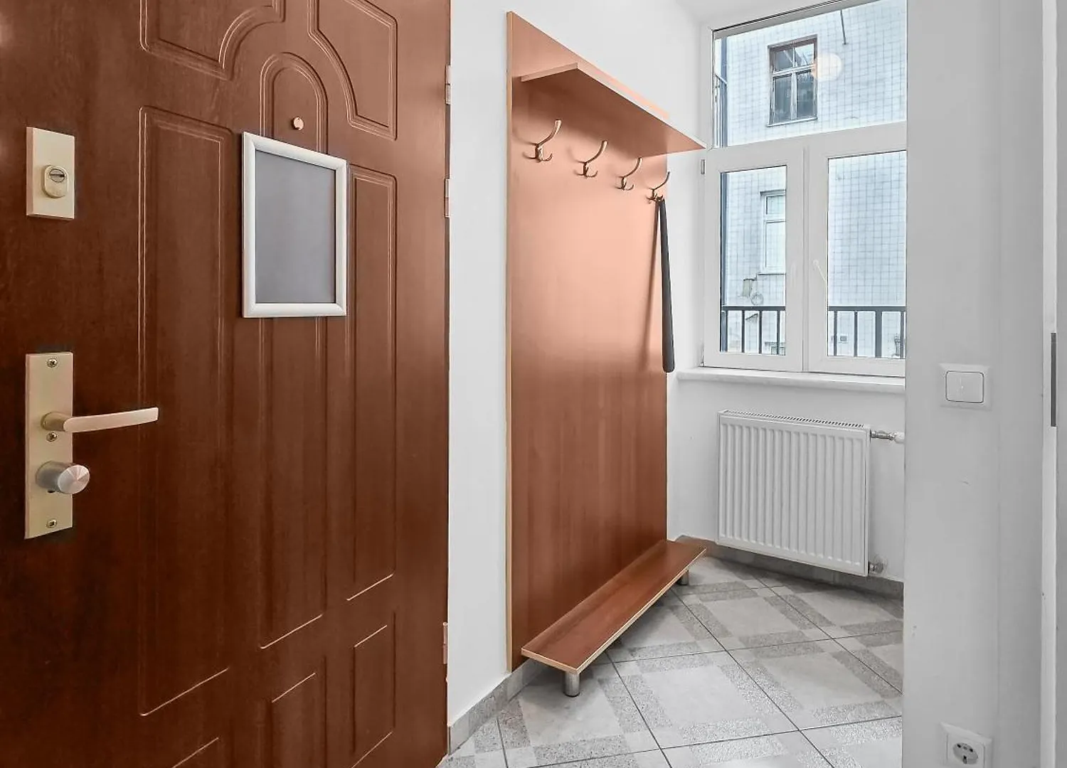 Elegant 3-Bedroom Getaway With Balcony For Groups Up To 7 Vienna