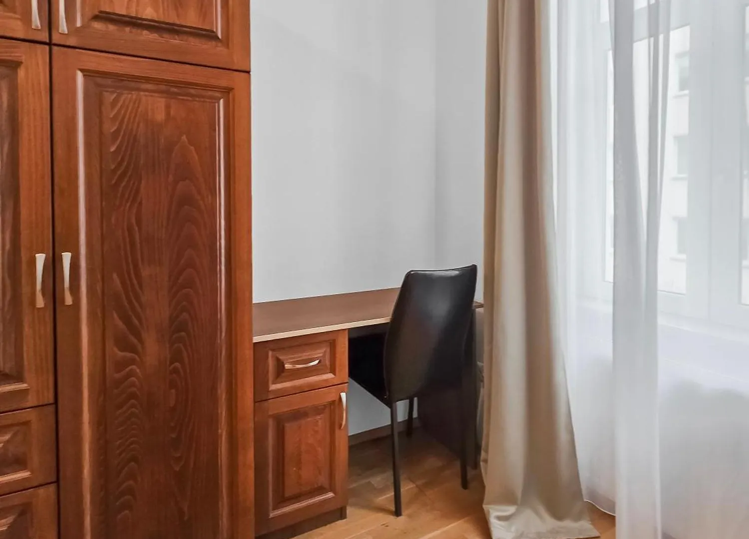 Apartment Elegant 3-Bedroom Getaway With Balcony For Groups Up To 7 Vienna