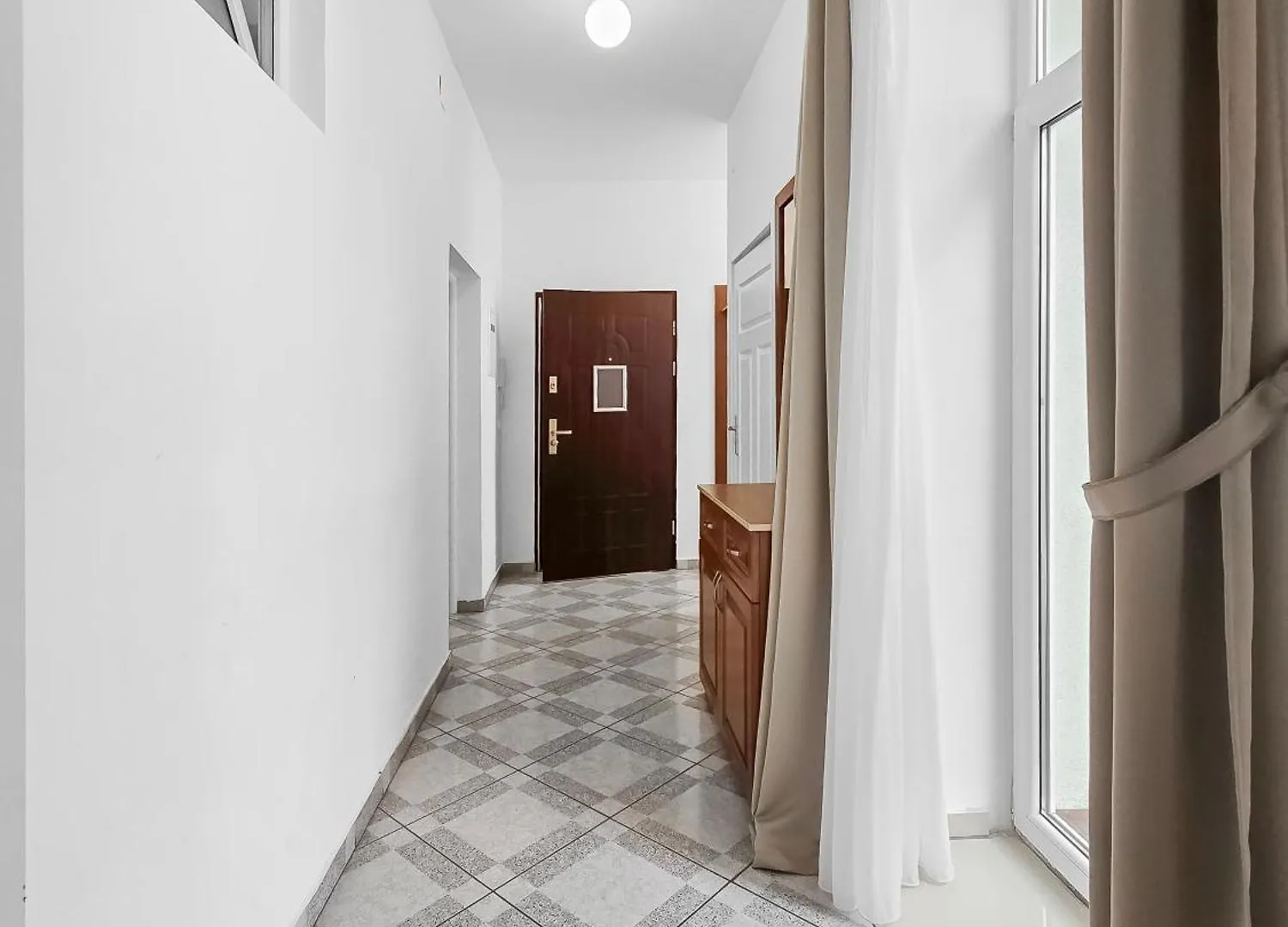 Elegant 3-Bedroom Getaway With Balcony For Groups Up To 7 Vienna