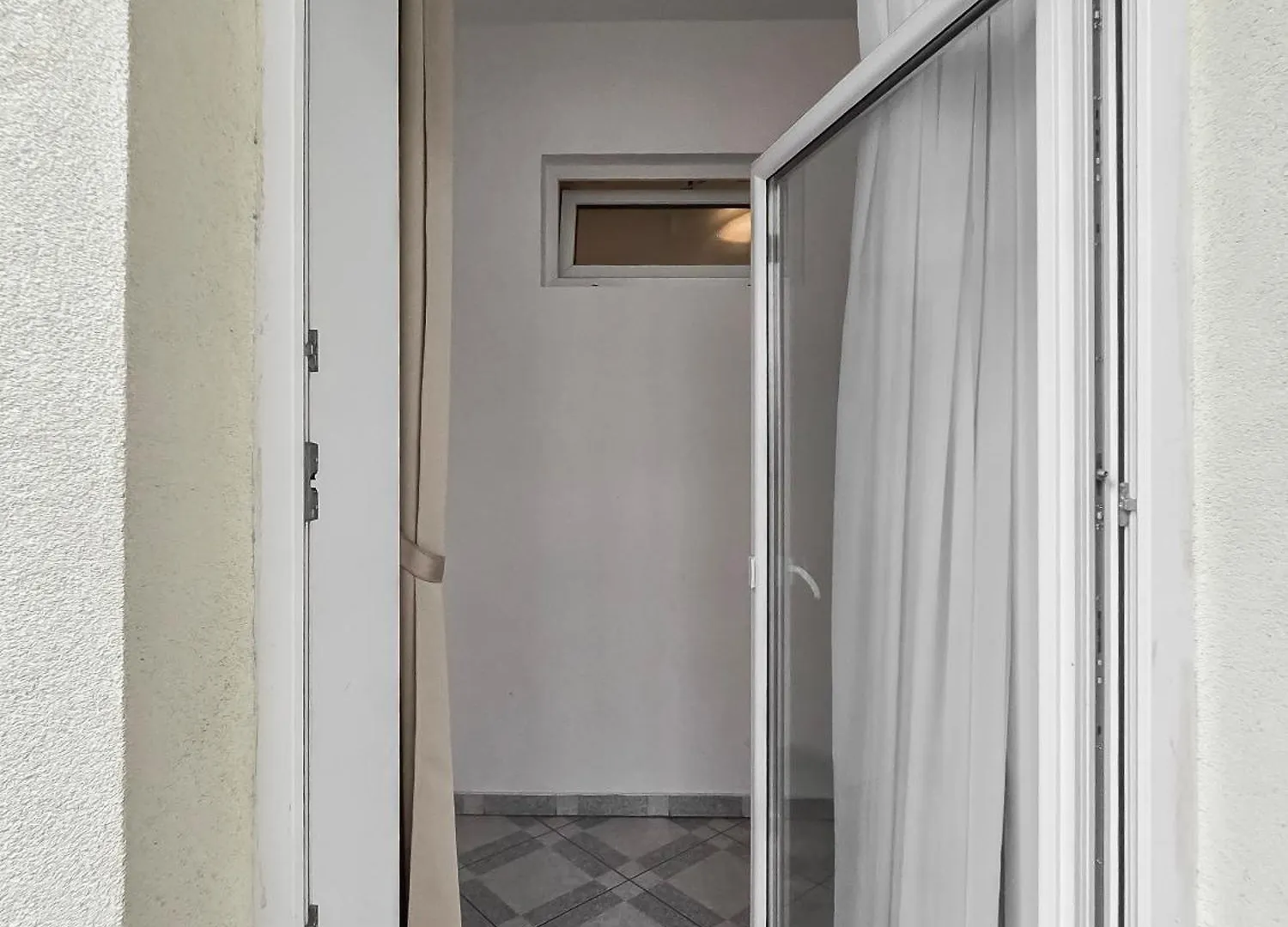 Apartment Elegant 3-Bedroom Getaway With Balcony For Groups Up To 7 Vienna